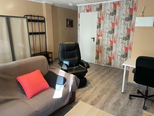 Cheap & Equipped Apartament Nearly Center
