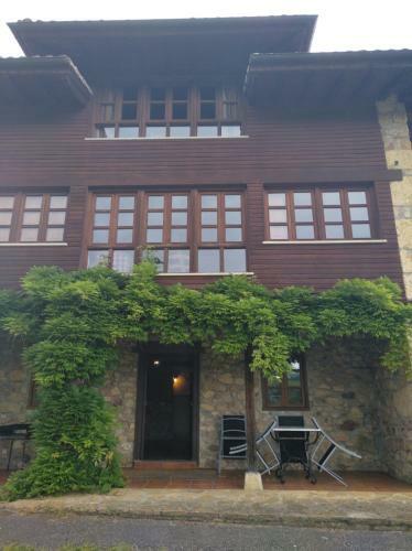 Agroturismo La Casona De Sovi�a