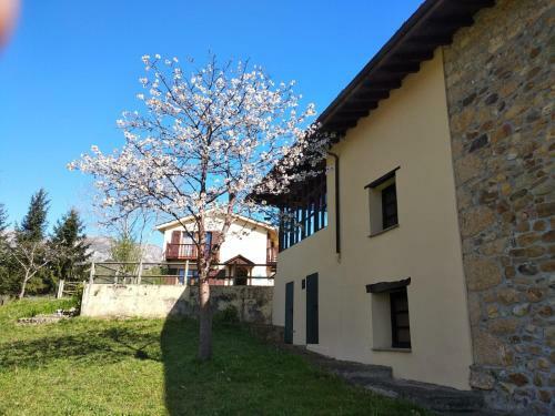 Agroturismo La Casona De Sovi�a