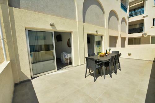Apartamento Myhome Delux, Napa Blue 3bed With Pool