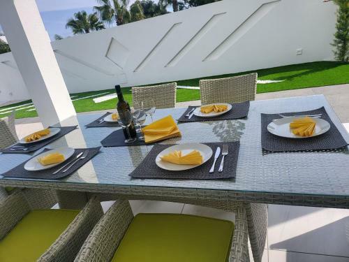 Georgimaria Azure Luxury Sea Villa