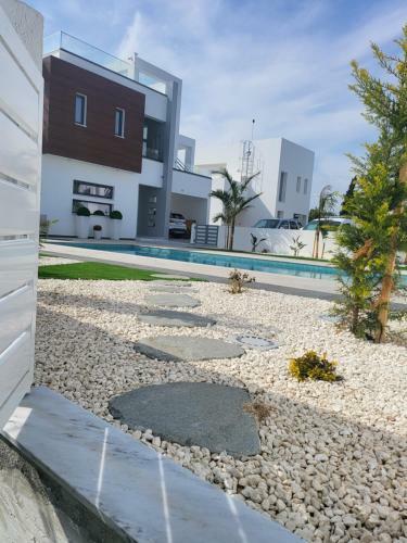 Georgimaria Azure Luxury Sea Villa