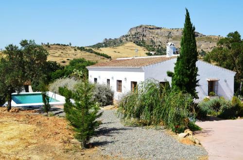 Rosas Cantares: Casa Siri