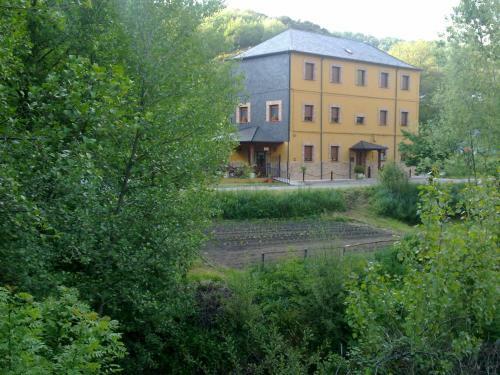 C R Altobierzo, 9 H Y 9 Ba�os