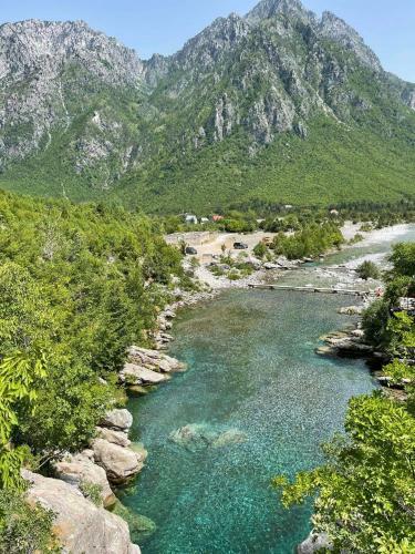 Hostal Guesthouse Lulash Zelna