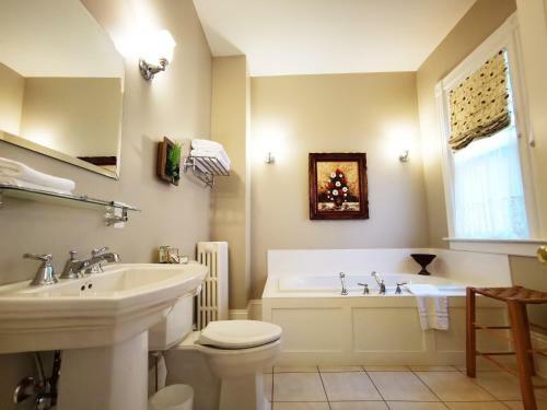 Bed & Breakfast No 1 Grafton Inn
