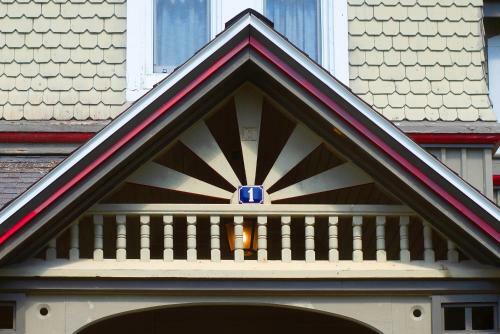 Bed & Breakfast No 1 Grafton Inn