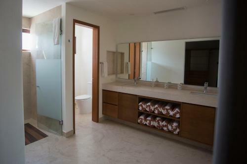 Ocean View 4 Br House- Beach, Private Pool&jacuzzi