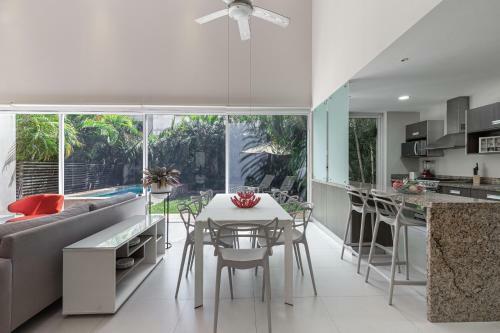 Casa De 4 Habitaciones Con Alberca Privada!