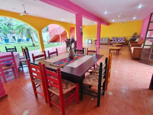 La Casona - 8 Bedroom Villa With Private Pool