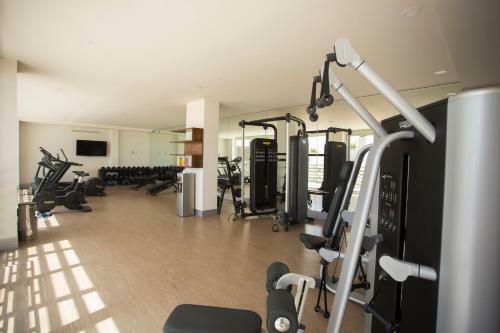 Apartamento Ocean View Condo-beach, Rooftop Pool & Jacuzzi!