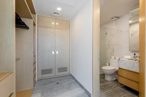 Apartamento Ocean View Condo - Beach, Pool & Jacuzzi!