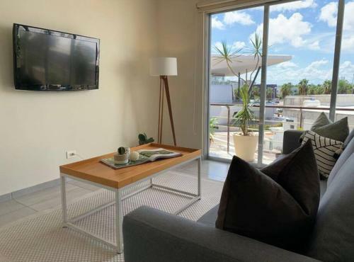 D304 � Incredible 2br Apartment-pool & Jacuzzi