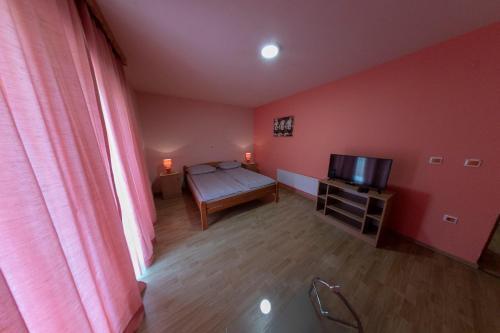 Apartments Crvena Jabuka 1
