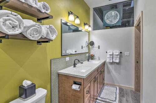 Apartamento Modern Downtown Apt - Walk To Parks And Cafes!