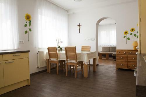 Apartamentos Apetlon'er - Heurigerpensionboehm