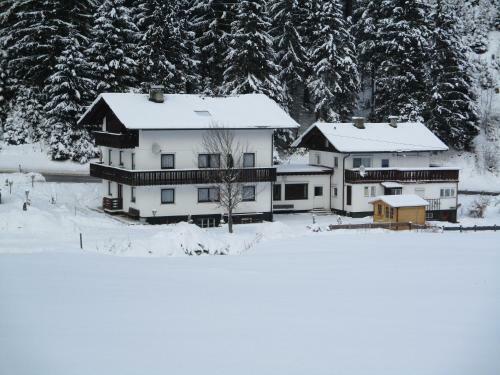 Hostal Adlerhorst