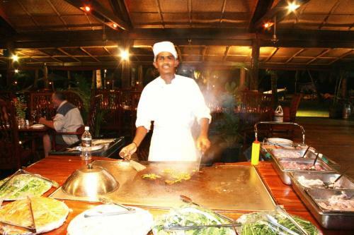 Hotel Club Fiji Resort