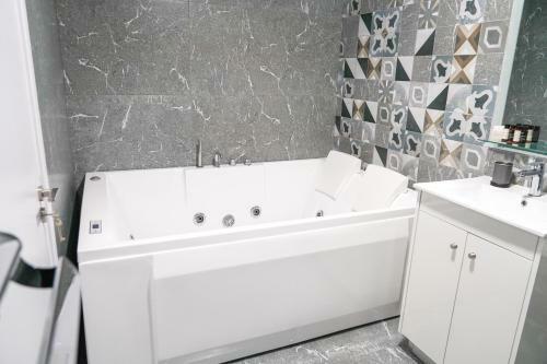 Kamaroporta Luxury Apartments