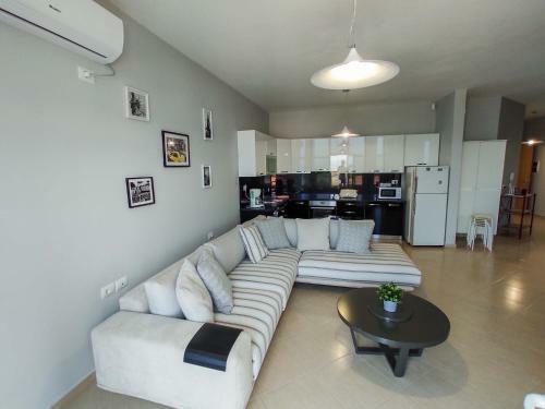 Nyc Modern & Spacious Apartament 5 Min From Seaside