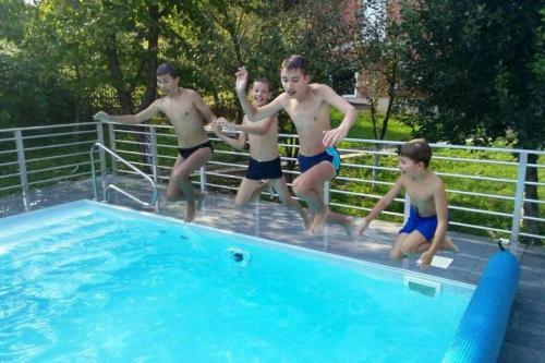Pool & Sauna House