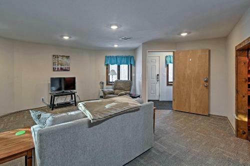 Charming Fairbanks Apartment - 10 Mins To Downtown
