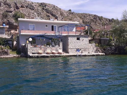Bed & Breakfast Nesti Relax Home