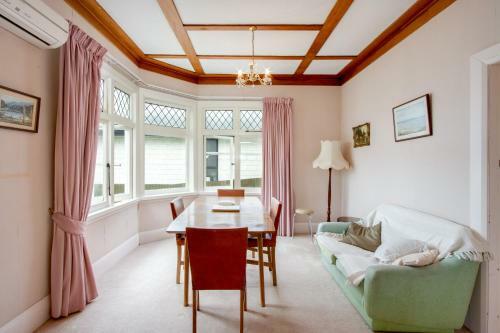 Gran's House - Napier Holiday Home