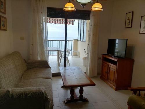 Apartamento Primera Linea Con Piscina Y Parking.