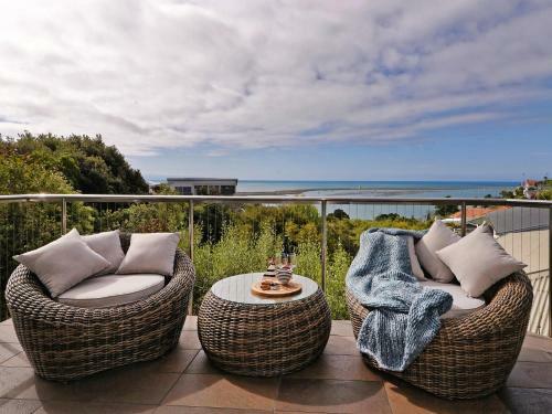 Wisteria Heights - Nelson Holiday Home