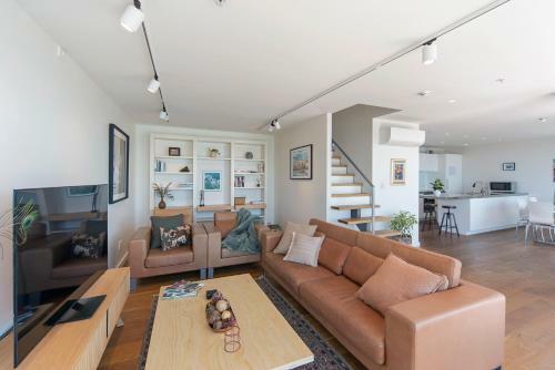 Penthouse 37 - Nelson Waterfront Apartment