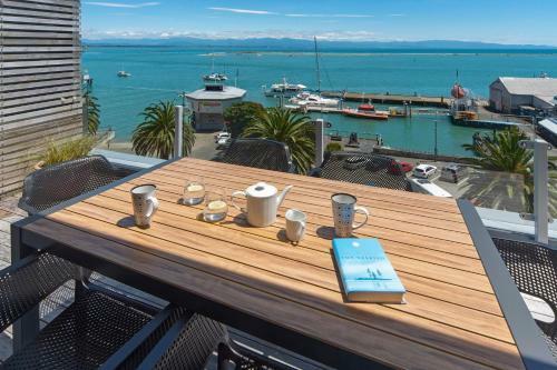Penthouse 37 - Nelson Waterfront Apartment
