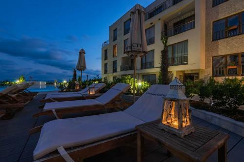 Diamond Apartment ?1 - Relax Holiday Views Sea And Pool