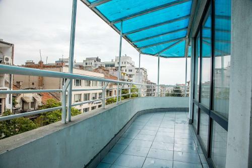 Apartamento Spacious & Sunny Maisonette W/ Terrace Near Centre