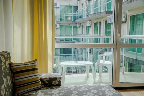 Apartamento Clara Studio At An Irish Run Family Hotel