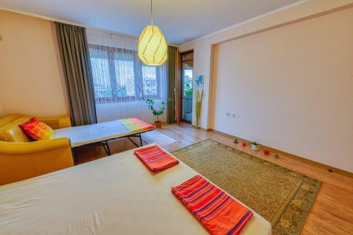 Buda High Steps Sunny Apartment - 5min To Beach
