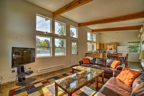Secluded Getaway With Deck, Steps To Fritz Creek!
