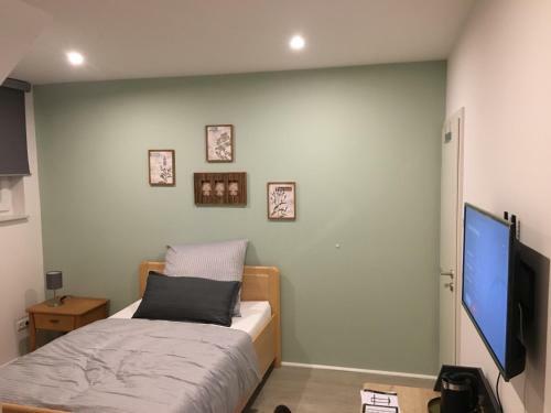 Bed & Breakfast G�ste Und Messezimmer Adelheidsdorf