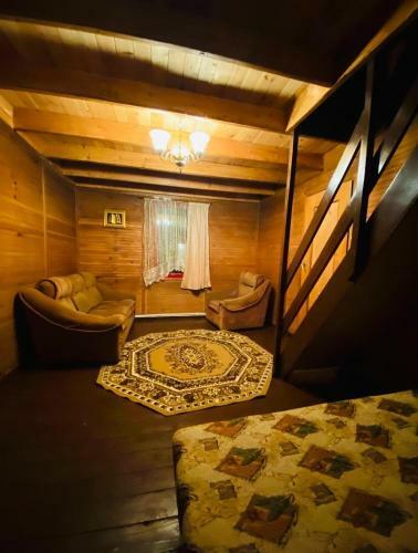 ????? ????/wooden House