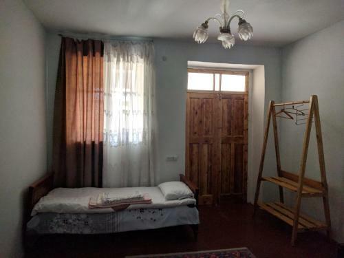 Hostal Tatev Guest House