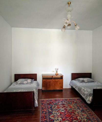 Hostal Tatev Guest House