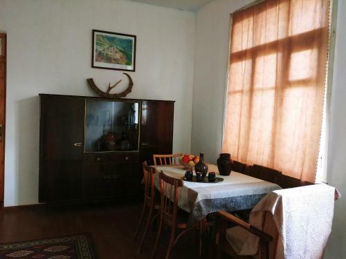 Hostal Tatev Guest House