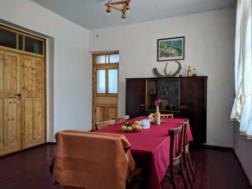 Hostal Tatev Guest House