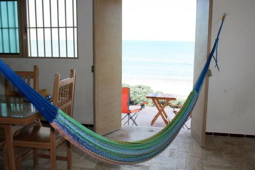 Cute Refurbished Beachfront House, Private Paradise For A Couple