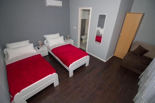 Hostal Villa M