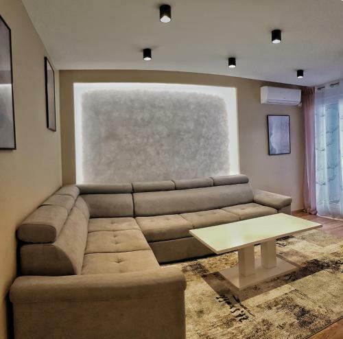 Sun Valley Apartments