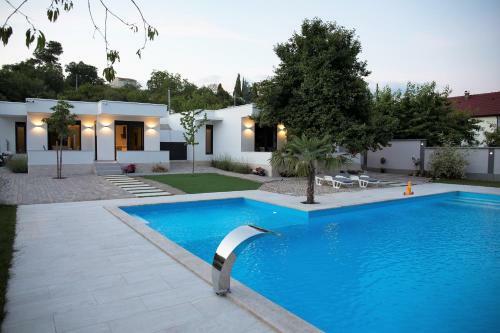 Hostal Luxury Villa Magic