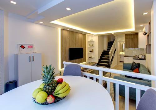 Emerald Apartment