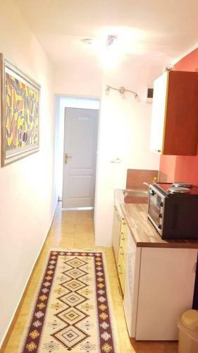 Hostal Hostel Ada S Home