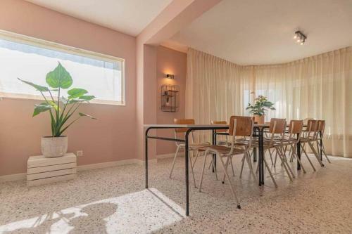 Vakantiewoning Voor 12 Met Garages Terras Tuin